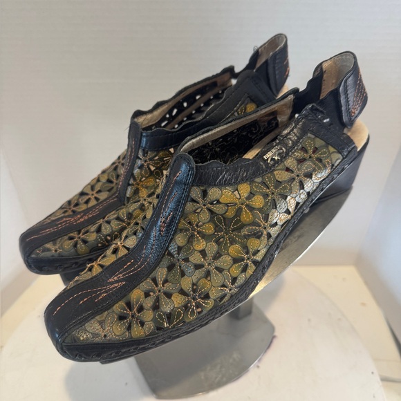 PIKOLINOS Shoes - Pikolinos Romana Slingback Leather Floral Black/Green SIZE US 8.5 Made In Spain